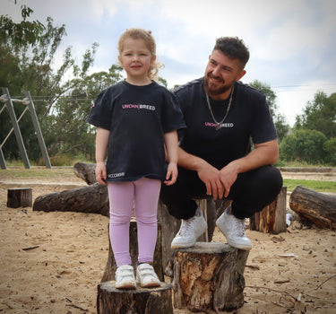 "KIDS" S-UNCMN "Stonewash" Blk/Pink T-Shirt